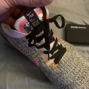 Fresh pair ofVaperwave Max. Very awesome shoe.